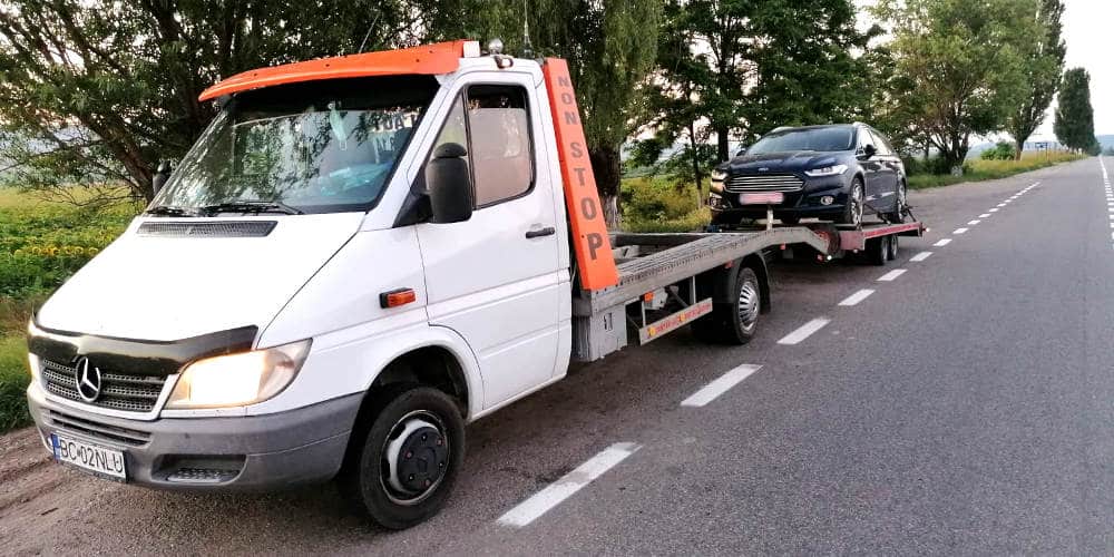 Tractare auto Ford Mondeo în Bacău