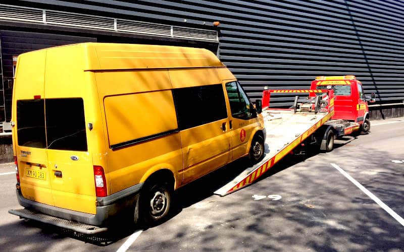 Tractari autoutilitare 7.5T in Bacău